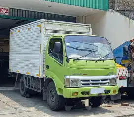 Hino Dutro 110SD Box Engkel 2008 TT Blindvan