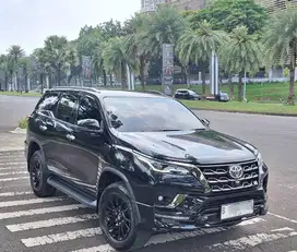 TOYOTA FORTUNER GR SPORT 2.8 AT 2022 TERAWAT SUPER ISTIMEWA !!