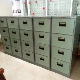 Lemari Besi/ File cabinet Lion 4 laci