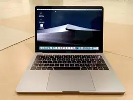 Macbook Pro 13 In 2017 Non Touchbar 16 / 256gb