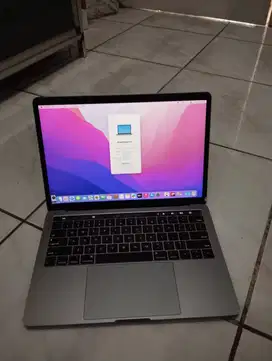 Macbook Pro 13 in 2018 i7 16 512gb