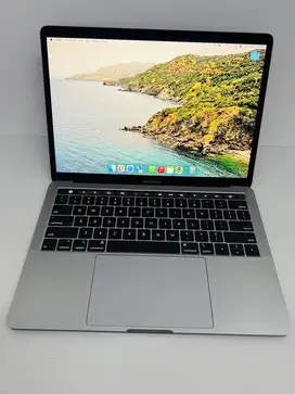 Macbook Pro 13 in 2019 i5 8 256gb