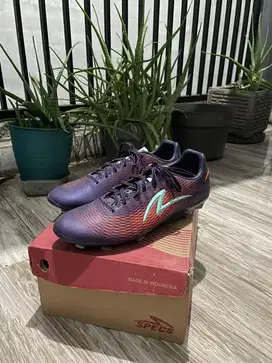 Sepatu bola specs ls ultra