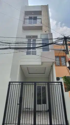 IP2769 Rumah Baru Pondasi Kokoh Komplek Taman Ratu