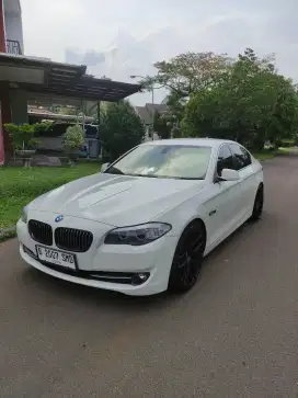 [km 43rb ] BMW 523i F10 CBU 2011