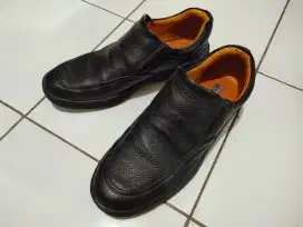 Sepatu Kulit merk Kontatto size43