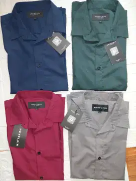 Kemeja Heyplain Tangan Panjang Pria Size L Slimfit / bahan anti kusut