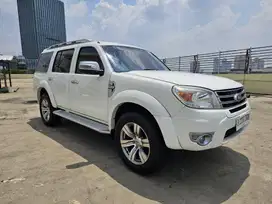 Ford Everest XLT Limited 2012 a/t 4x2 Istimewa