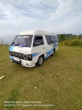 Dijual mitsubisi minibus karoseri L300