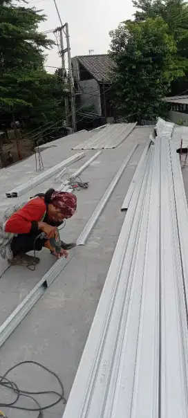 Tukang bangunan