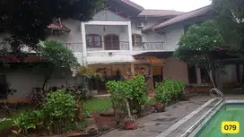 Dijual Rumah Luas dan siap huni di jakarta selatan