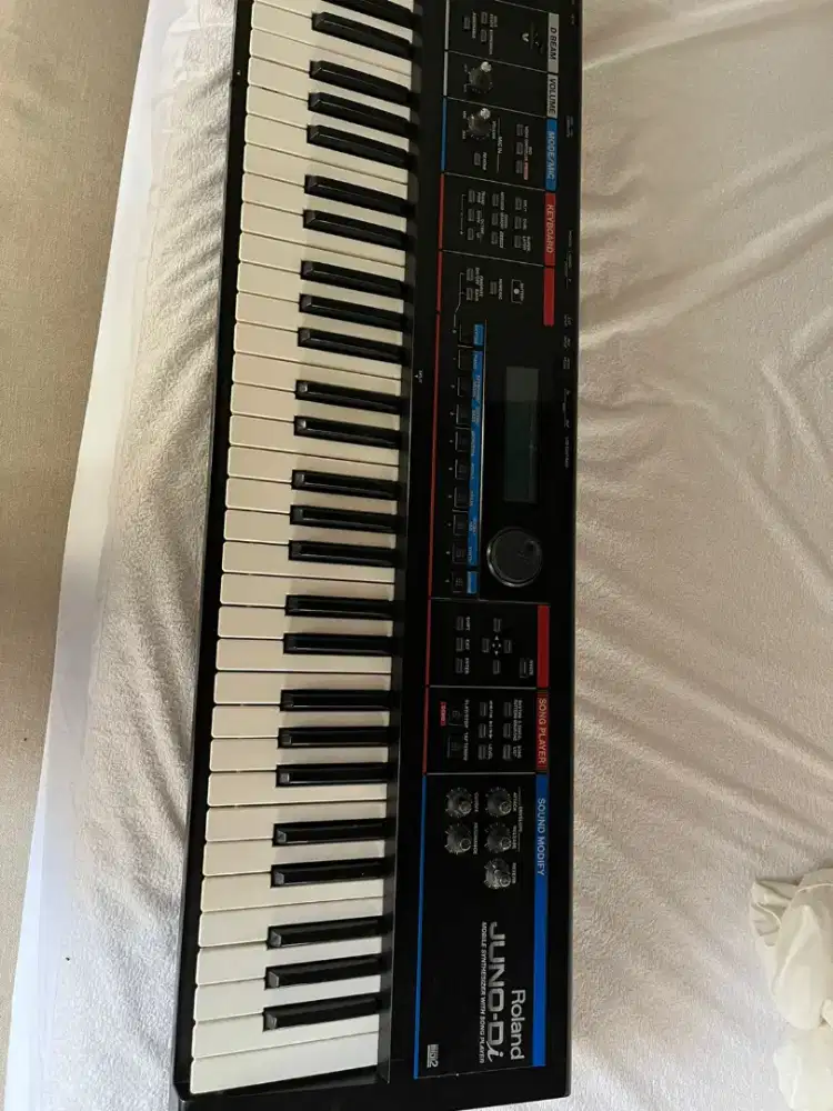 Jual sewa keyboard Roland juno