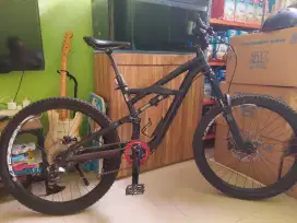 Specialized Enduro size S istimewa