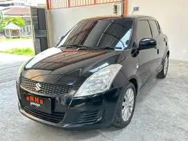 Km 50rb.. Suzuki Swift GL 1.4 A/T 2014.. eNHa garage Semarang..