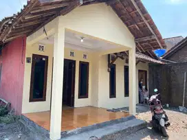 Di kontrakan rumah 3 kamar tidur dekat RS Hermina Maguwo