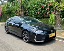 TOYOTA ALTIS V TAHUN 2023 BLACK ON BLACK, FIRSTHAND