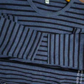 Crewneck liris tebal Uniqlo