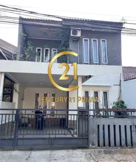 Dijual Rumah 2 lantai   di Bintaro dekat sekolah Al Azhar Bintaro