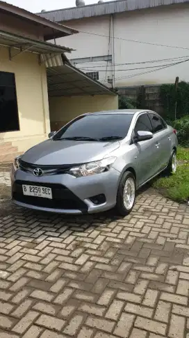 Di butuhkan pengemudi profesional