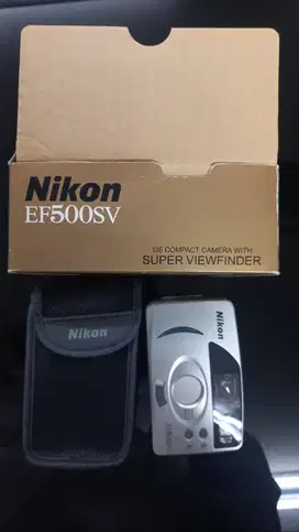 Camera Analog Nikon EF500SV