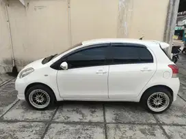 Toyota Yaris 2010 Bensin