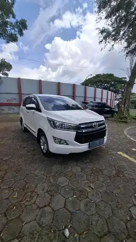 Toyota Innova Reborn 2.4 V Diesel Matic