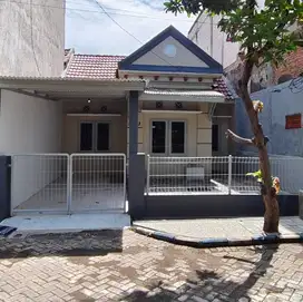 Dijual Murah Rumah 1 Lantai Siap Huni Terawat Bagus di Juanda Regency