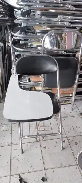 Kursi lipat belajar