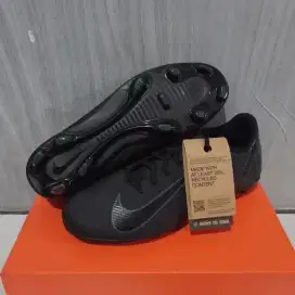 Sepatu Bola Nike Vapor 16 Club FG Size 41