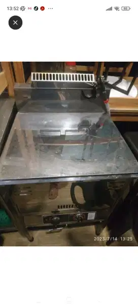 Dijual deepfrezer Getra GF 40 MP bekas