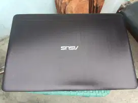 Leptop asus 15 inch x451s