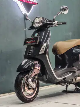 PROMO MURAH!! Vespa Primavera 150 Iget 2017 Black Mustika Motor