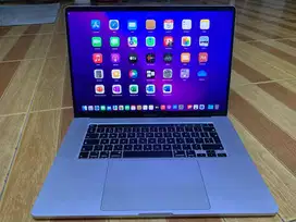Macbook Pro 16 in 2019 i7 16 512gb