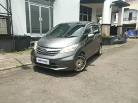 Like New - HONDA FREED 1.5 A BENSIN A/T 2012 ABU