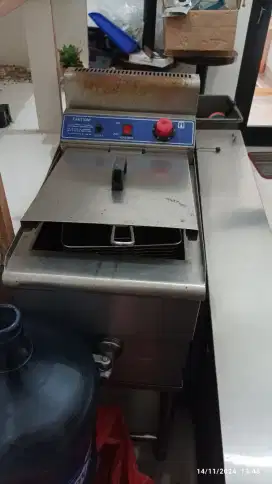 Dijual deepfreeyer bekas
