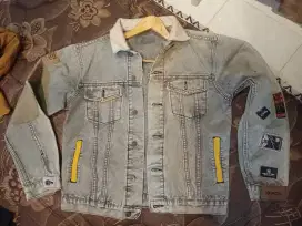 Jaket levis barang ada yg preloved dan original ukuran allsize