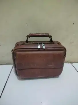 Tas Batu cincin dan kotak jam tangan