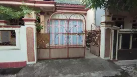 Di jual rumah terbesar di perumahan Graha Permai Karangsuwung