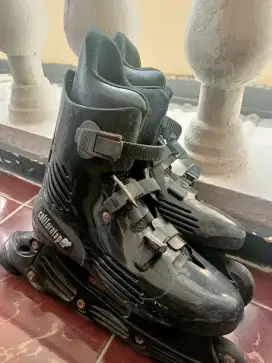 Sepatu roda legend
