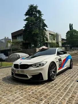 BMW M4 COUPE AT 2014