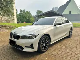 BMW 320i Sport Nik 2021
