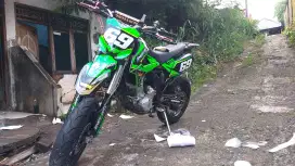 KAWASAKI KLX 250