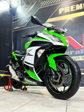 Ninja F1250cc abs anniversary 2015 km 16rb. Anugerah Motor rungkut.