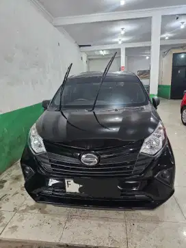 Daihatsu sigra D 1.0 cc 2022 manual km low