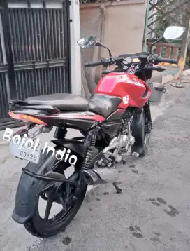 Bajaj Pulsar merah 135cc tahun 2012