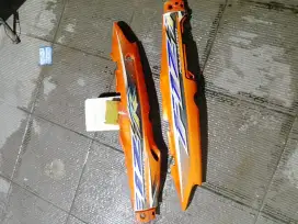 BODY ORI FIZR ORANGE 2004 BEKAS