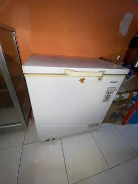 dijual freezer box