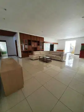 Dijual Rumah Luxury Siap Huni di Sukasari, Bandung