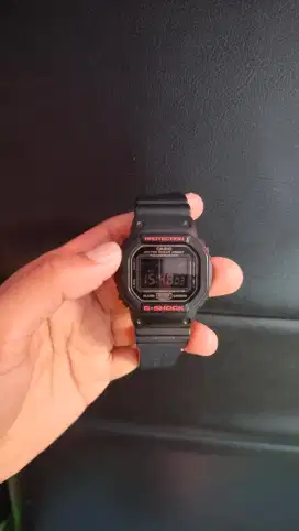 Casio G-Shock dw5600ms