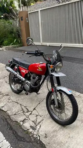 Honda cb 125 cb 100 cb100 custom scrambler